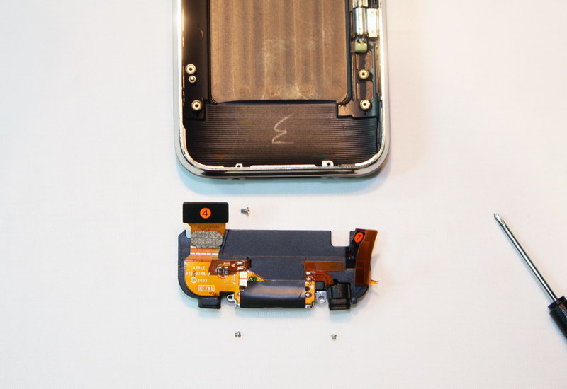 iphone-3g-s-dock-removal1