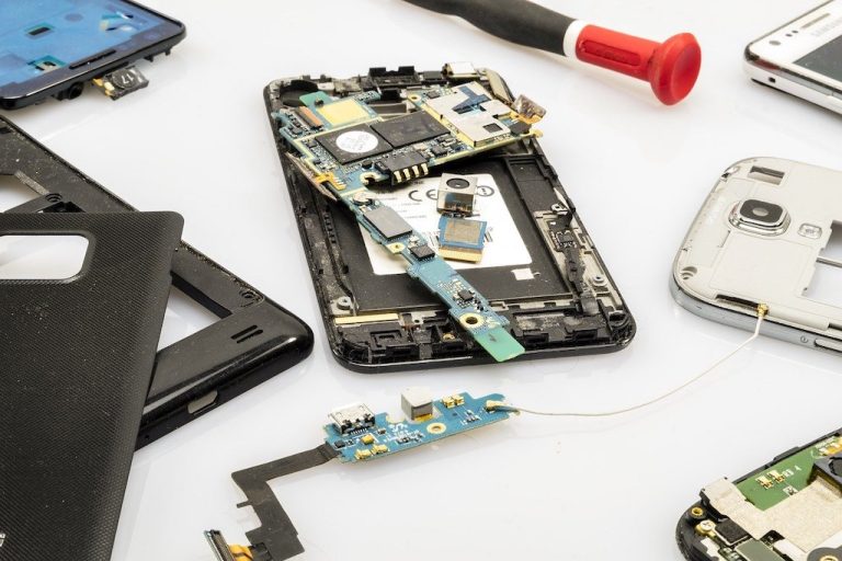Gehört dein iPhone wirklich dir? “Right to repair” unter der Lupe